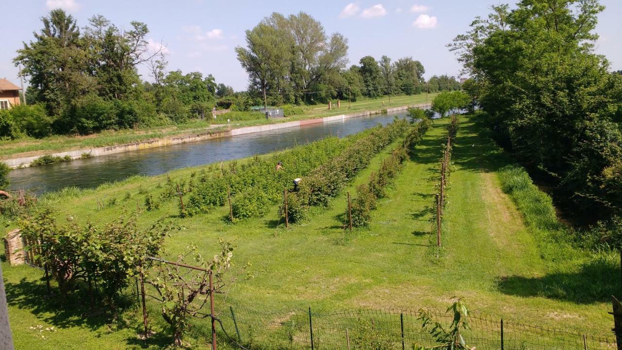 Agriturismo Cascina Poscallone Abbiategrasso Dış mekan fotoğraf